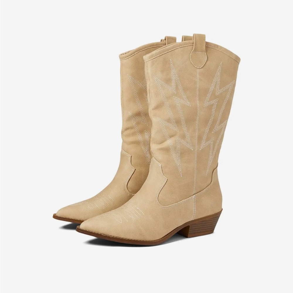 Dirty laundry cowboy boots